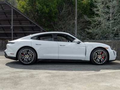 2024 Porsche Taycan Taycan GTS