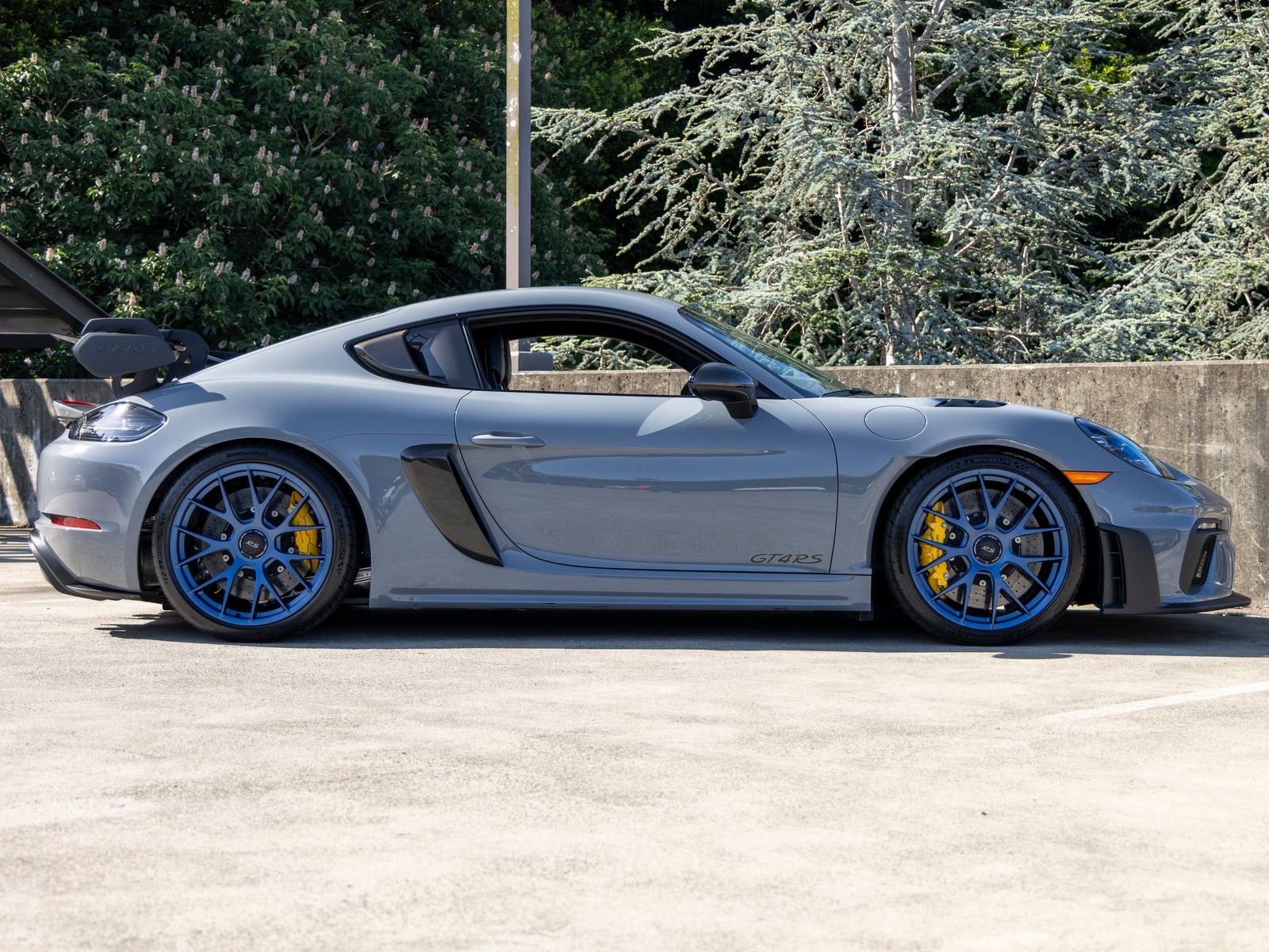 2025 Porsche 718 Cayman GT4 RS