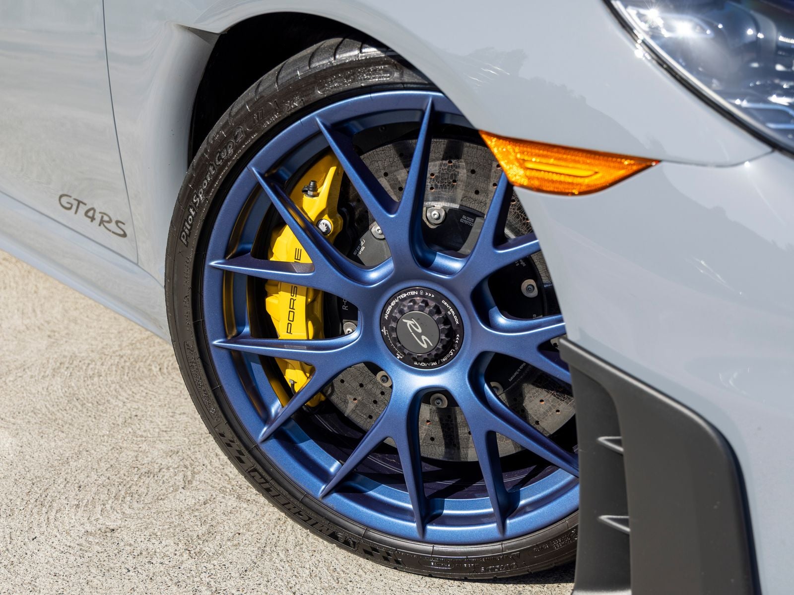 2025 Porsche 718 Cayman GT4 RS