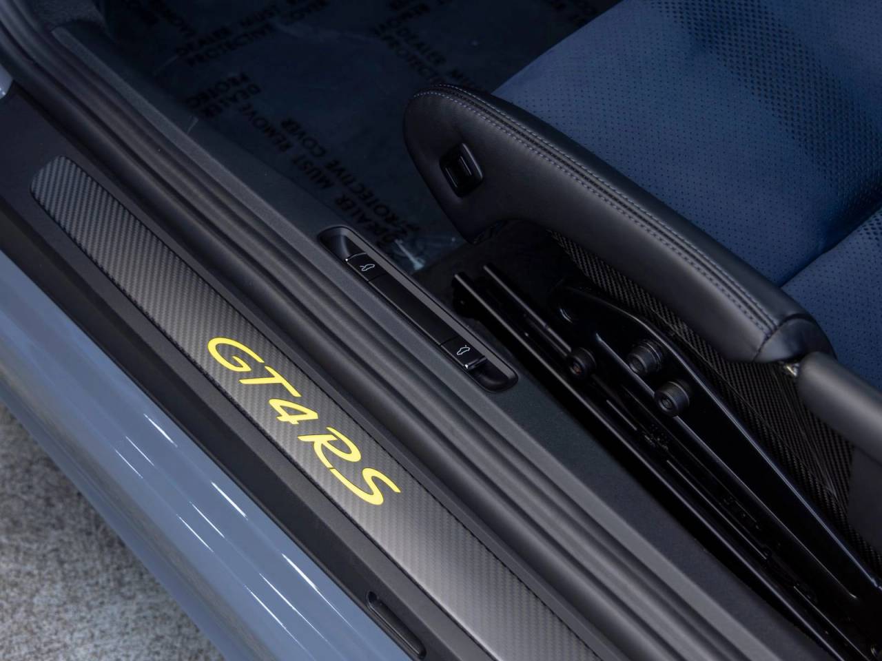 2025 Porsche 718 Cayman GT4 RS