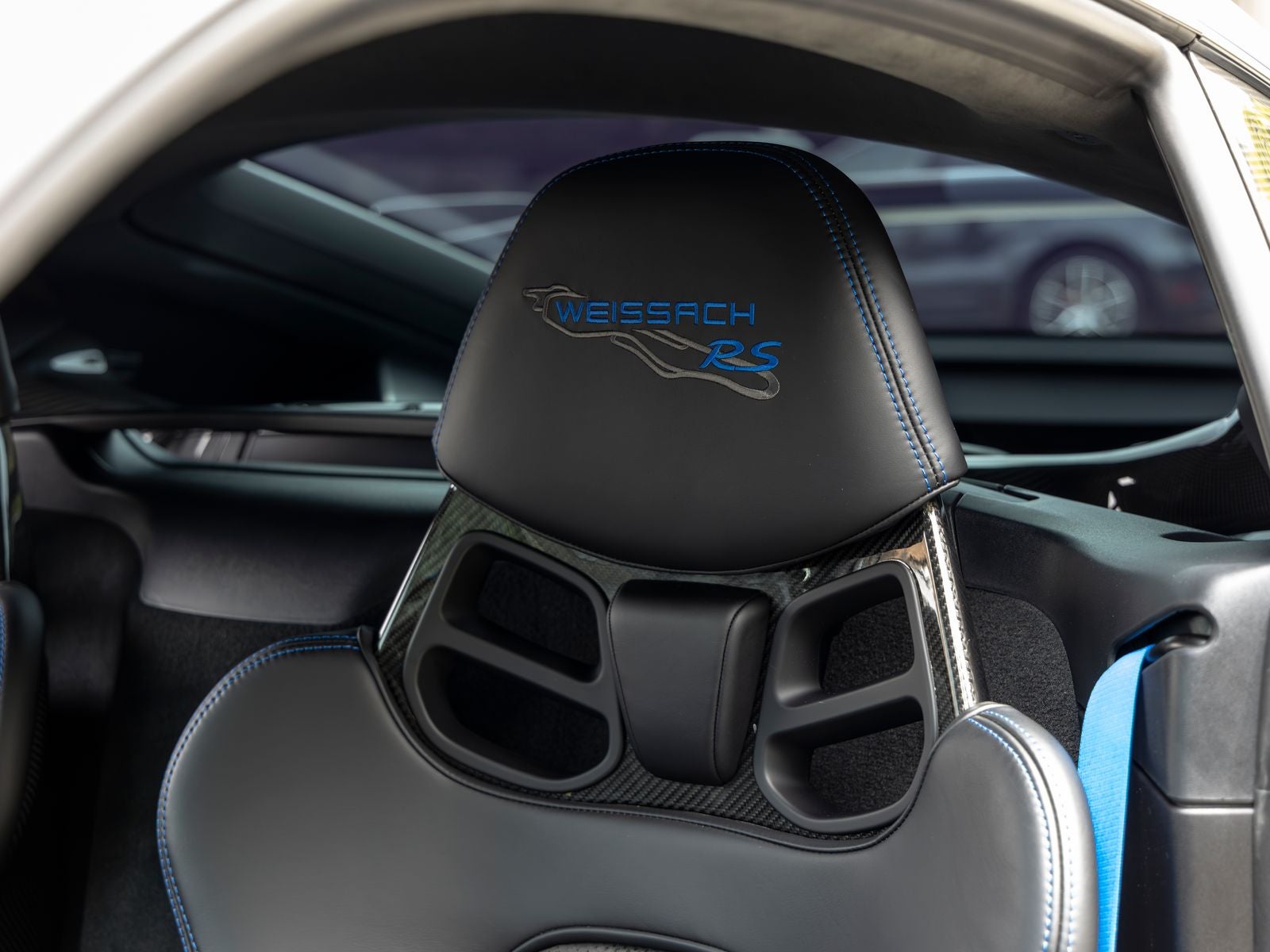 2025 Porsche 718 Cayman GT4 RS