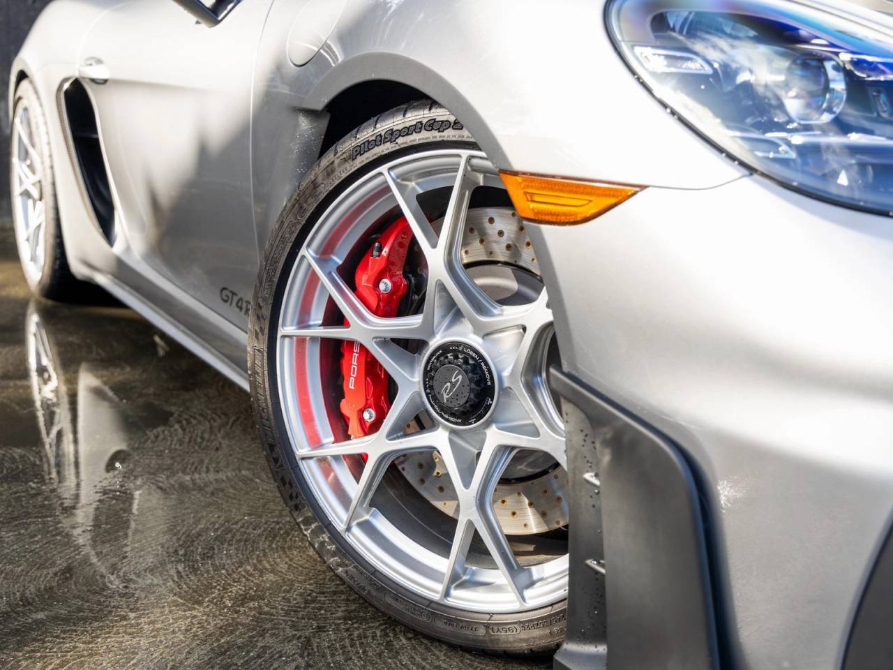 2025 Porsche 718 718 Cayman GT4 RS