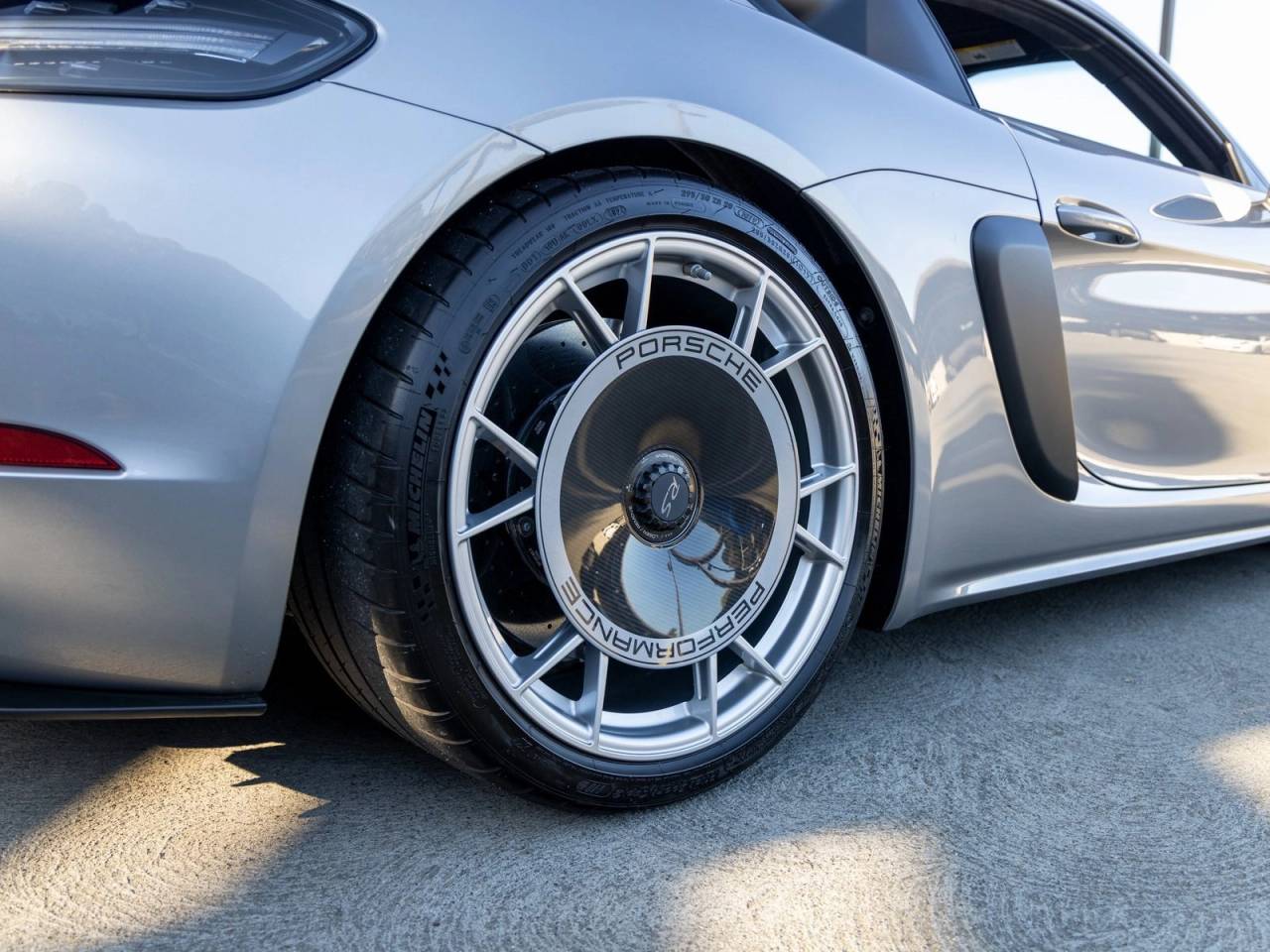 2025 Porsche 718 718 Cayman GT4 RS