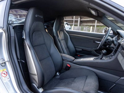 2025 Porsche 718 718 Cayman GT4 RS