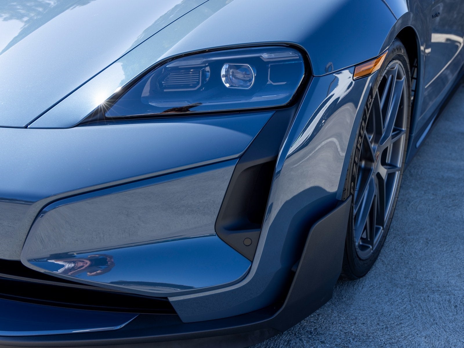 2025 Porsche Taycan Taycan Turbo GT with Weissach Package