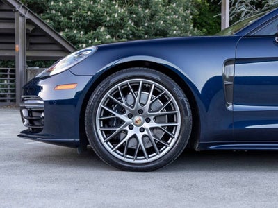 2022 Porsche Panamera GTS