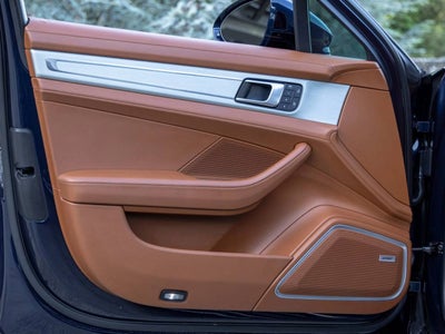 2022 Porsche Panamera GTS