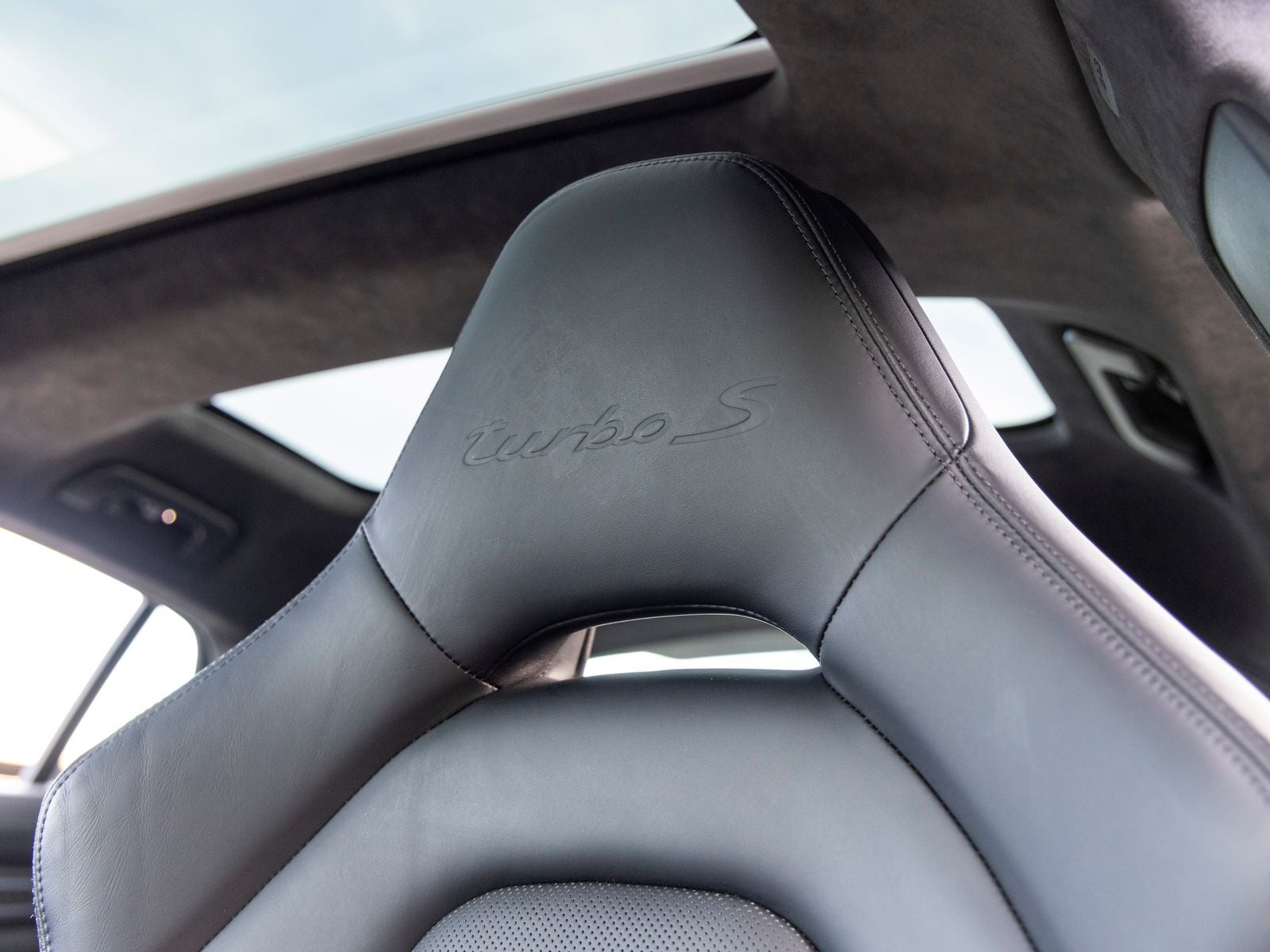 2018 Porsche Panamera Panamera Turbo S E-Hybrid