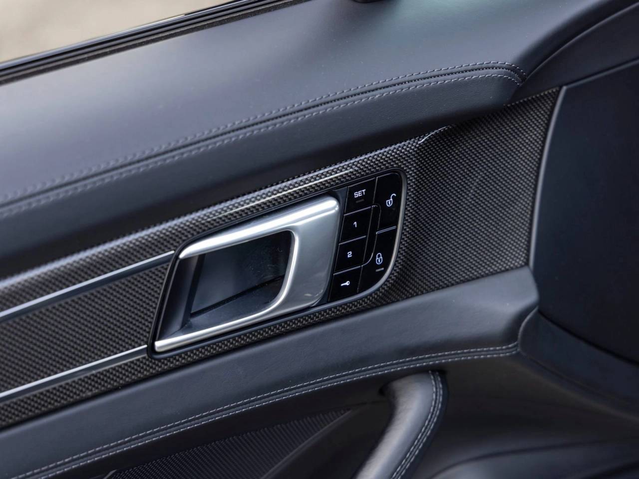 2018 Porsche Panamera Panamera Turbo S E-Hybrid