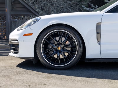 2023 Porsche Panamera Panamera 4 Platinum Edition