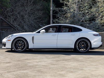 2023 Porsche Panamera Panamera 4 Platinum Edition