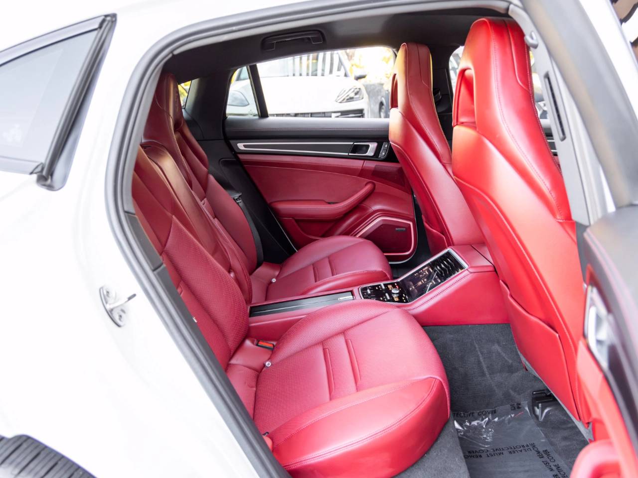 2023 Porsche Panamera Panamera 4 Platinum Edition