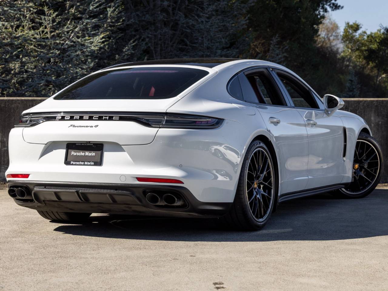 2023 Porsche Panamera Panamera 4 Platinum Edition