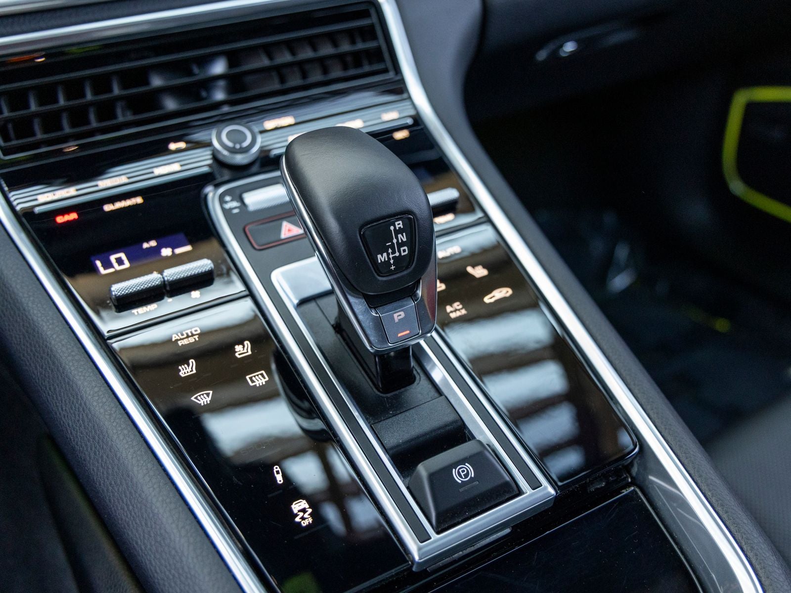 2023 Porsche Panamera Platinum Edition