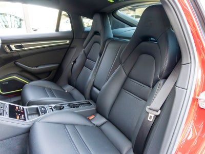 2023 Porsche Panamera Platinum Edition