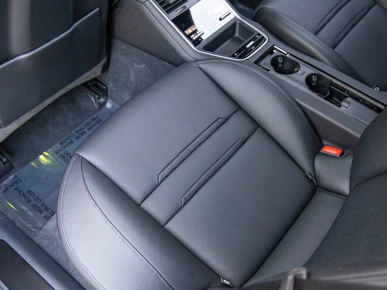 2023 Porsche Panamera Platinum Edition