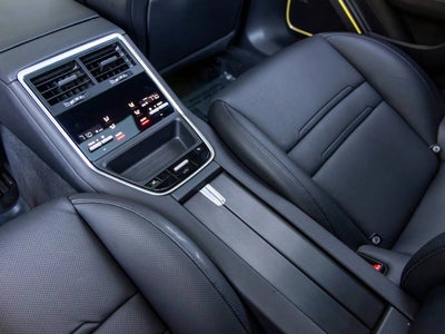 2023 Porsche Panamera Platinum Edition