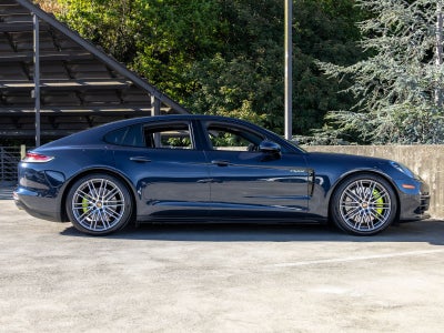 2022 Porsche Panamera 4S E-Hybrid