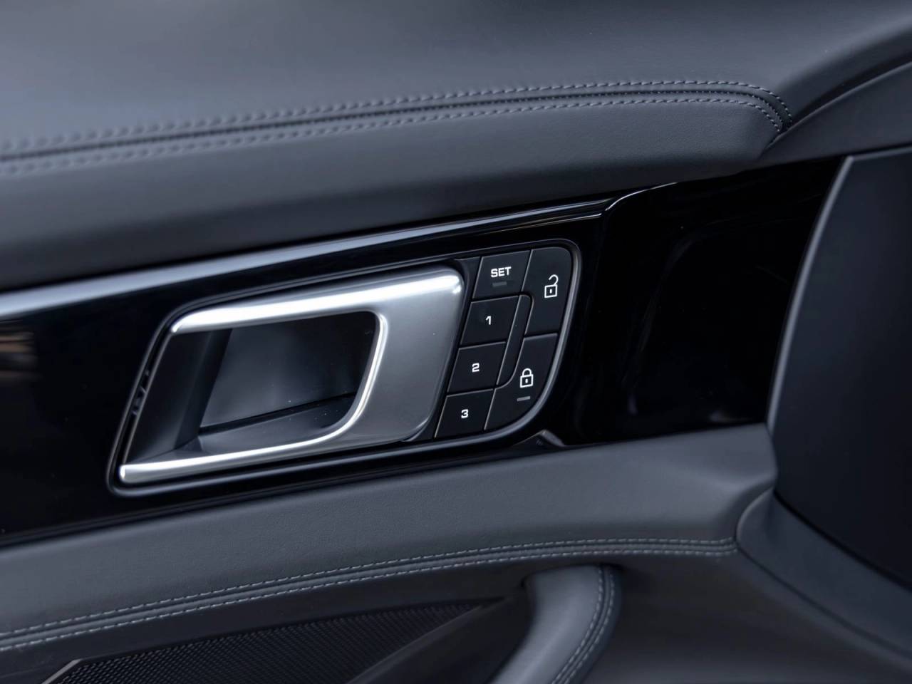 2022 Porsche Panamera 4S E-Hybrid