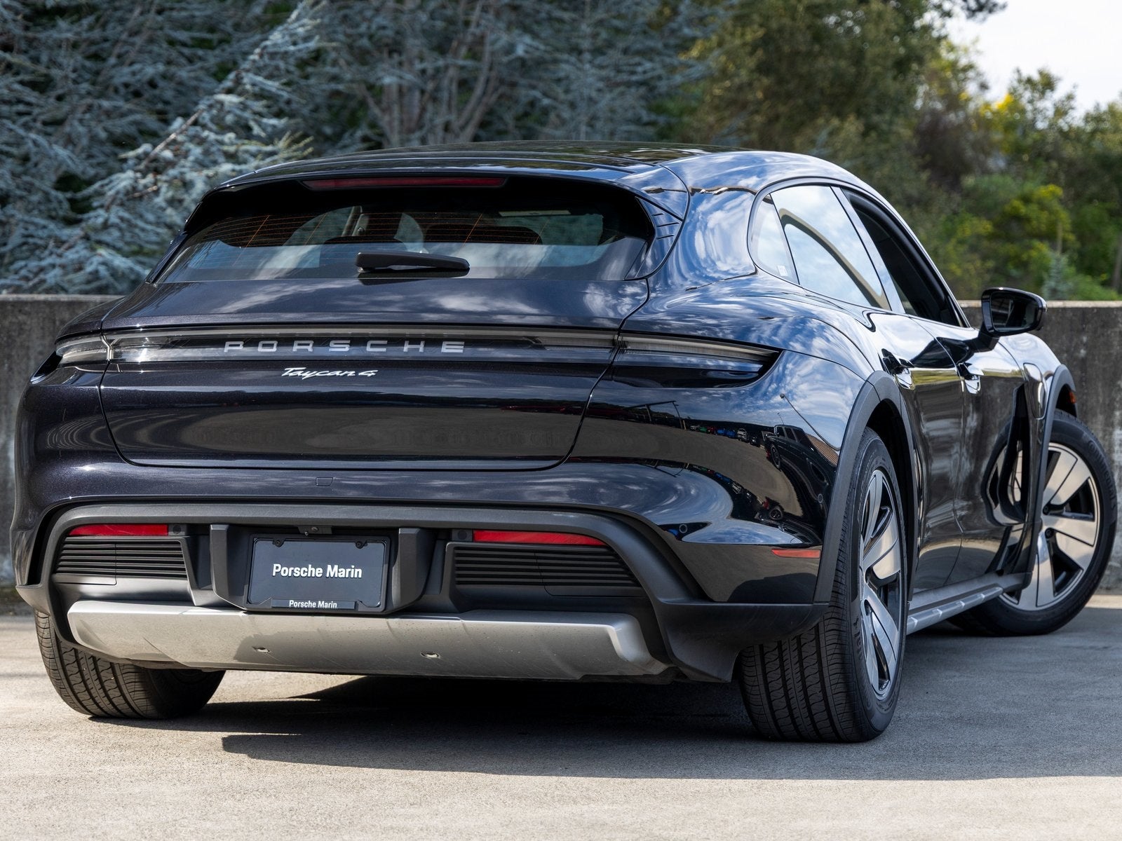 2022 Porsche Taycan Taycan 4 Cross Turismo (MY22)
