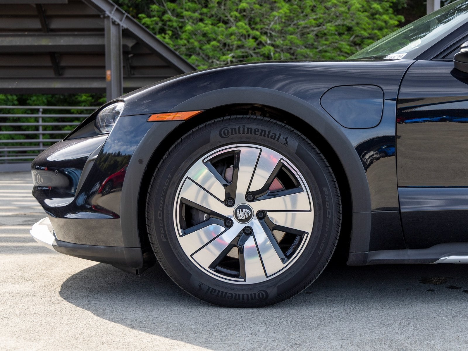 2022 Porsche Taycan Taycan 4 Cross Turismo (MY22)