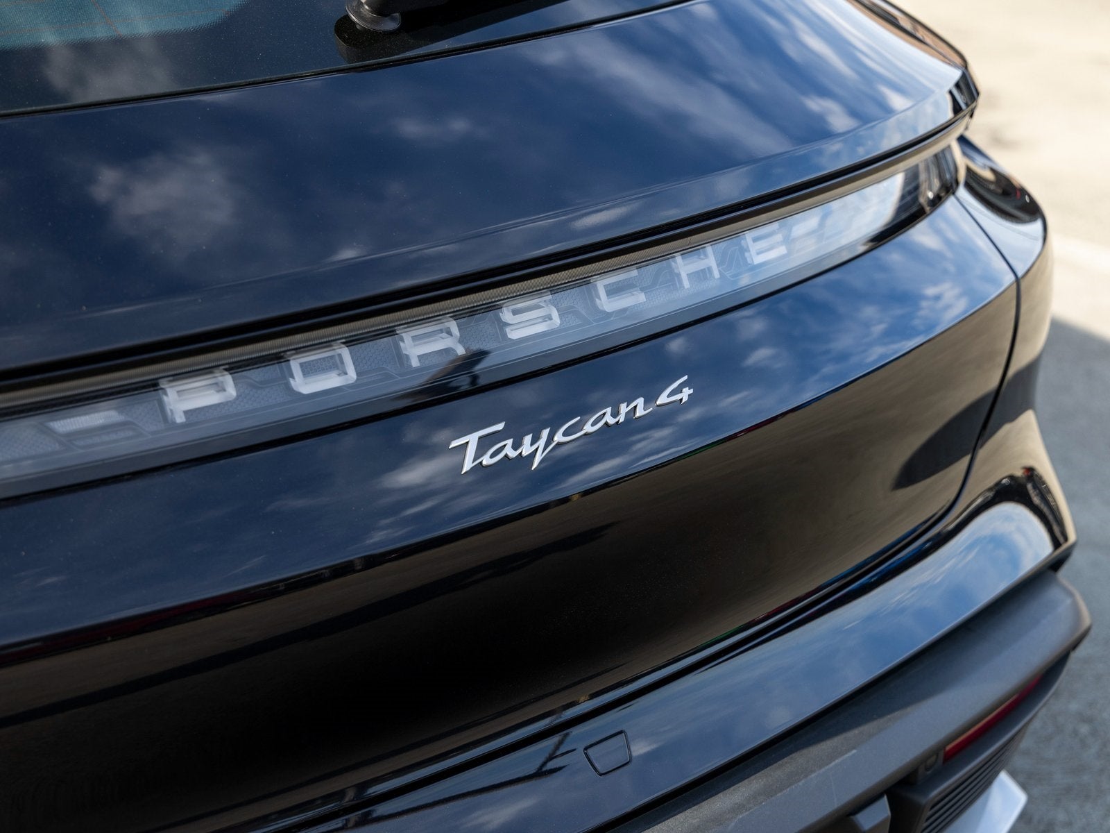 2022 Porsche Taycan Taycan 4 Cross Turismo (MY22)