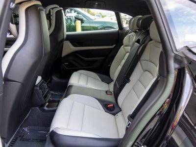 2022 Porsche Taycan Taycan 4 Cross Turismo (MY22)