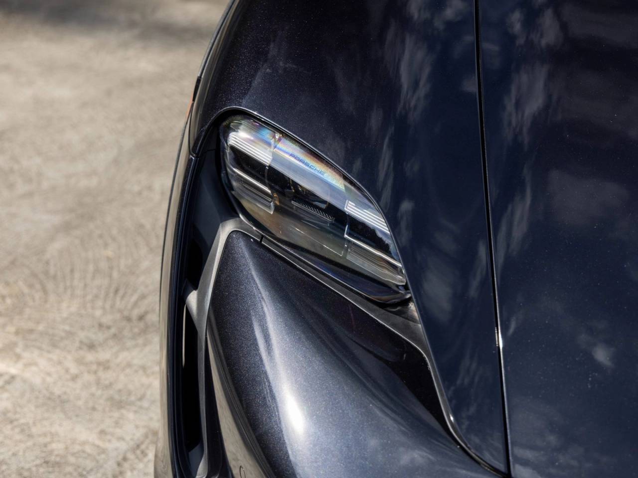 2022 Porsche Taycan Taycan 4 Cross Turismo (MY22)