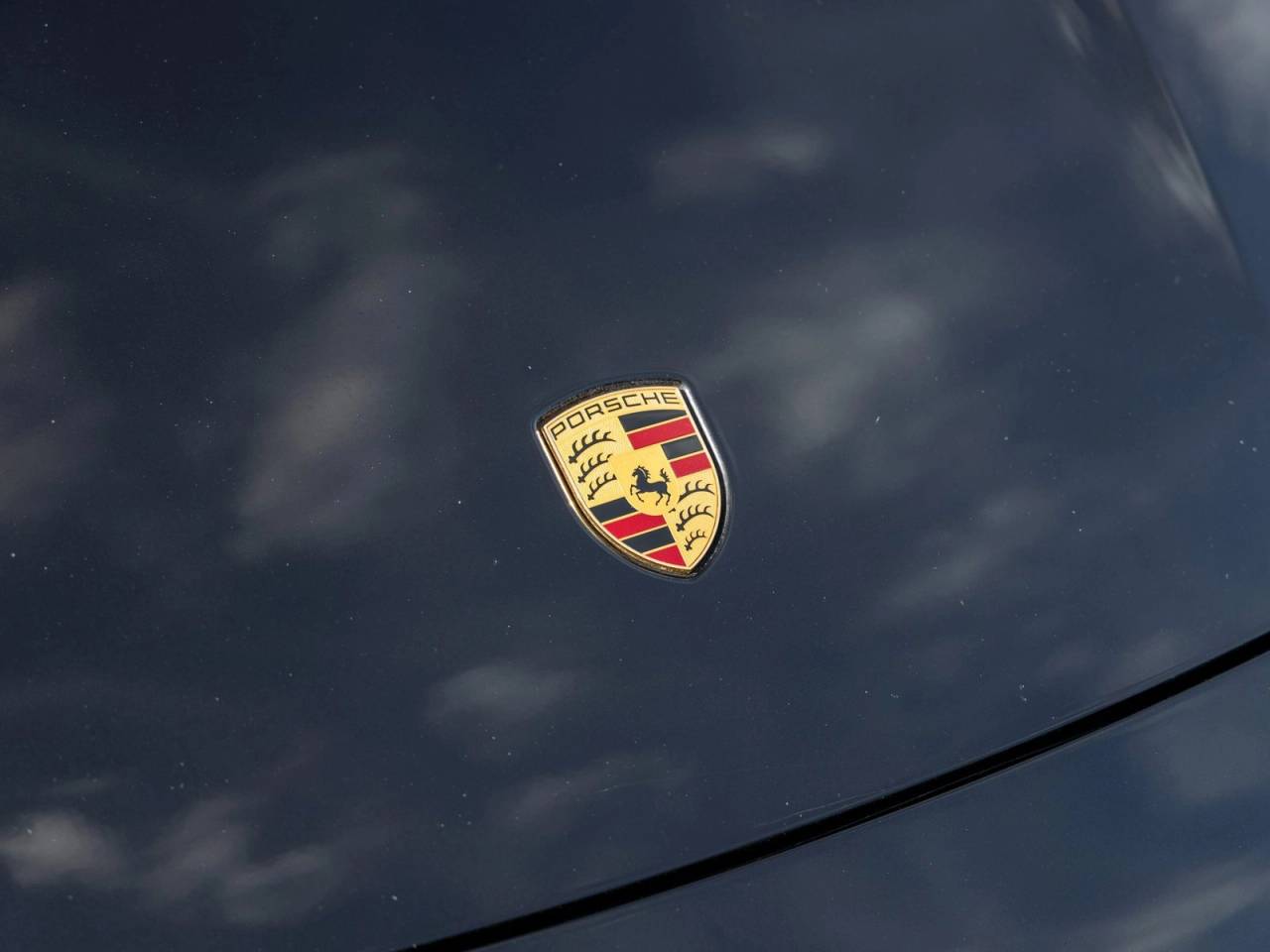 2022 Porsche Taycan Taycan 4 Cross Turismo (MY22)