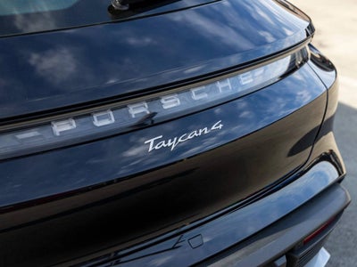 2022 Porsche Taycan Taycan 4 Cross Turismo (MY22)