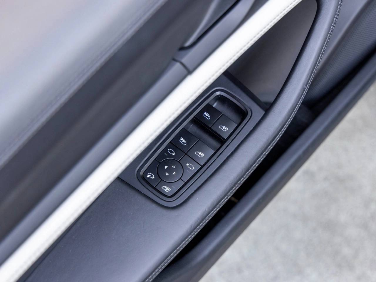 2022 Porsche Taycan Taycan 4 Cross Turismo (MY22)