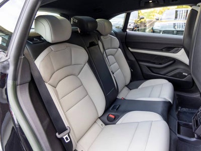 2022 Porsche Taycan Taycan 4 Cross Turismo (MY22)