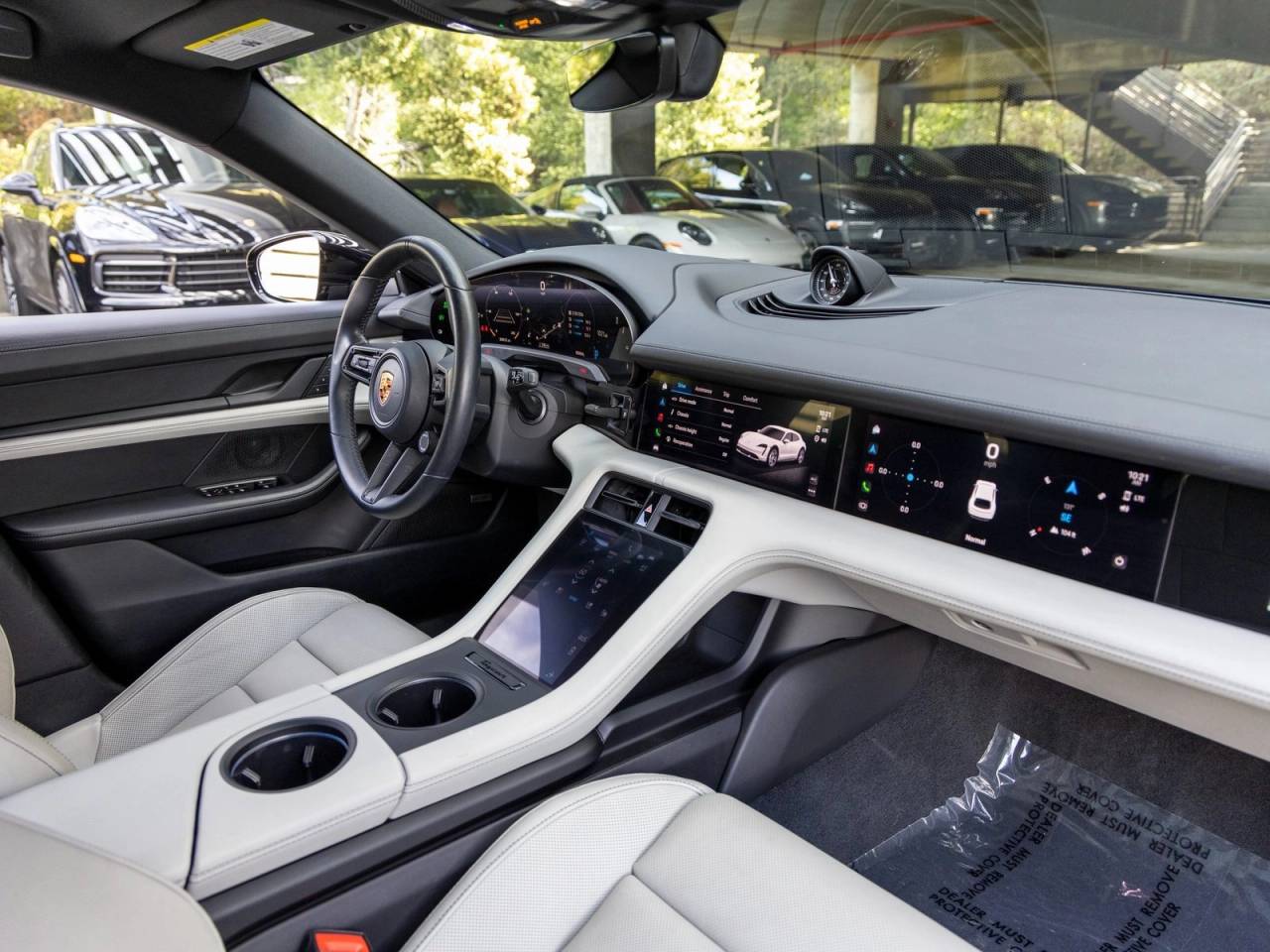 2022 Porsche Taycan Taycan 4 Cross Turismo (MY22)