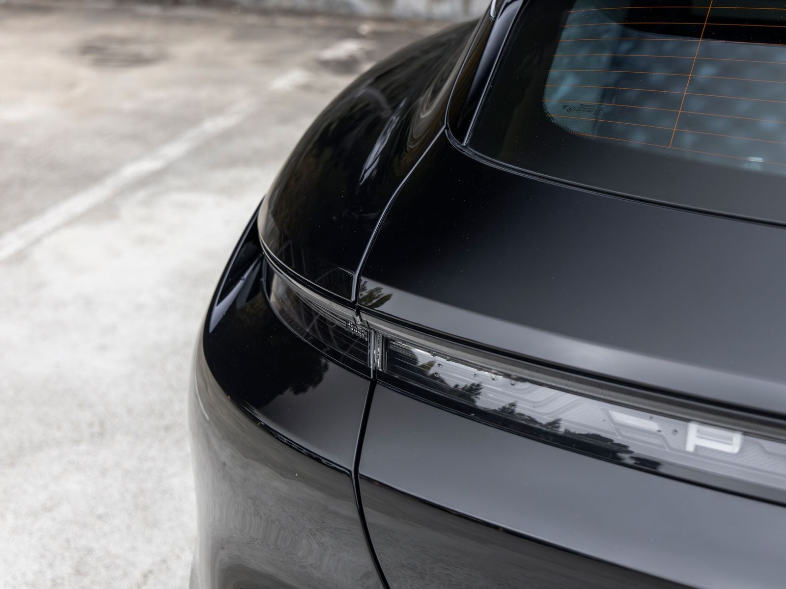 2022 Porsche Taycan Taycan 4 Cross Turismo (MY22)