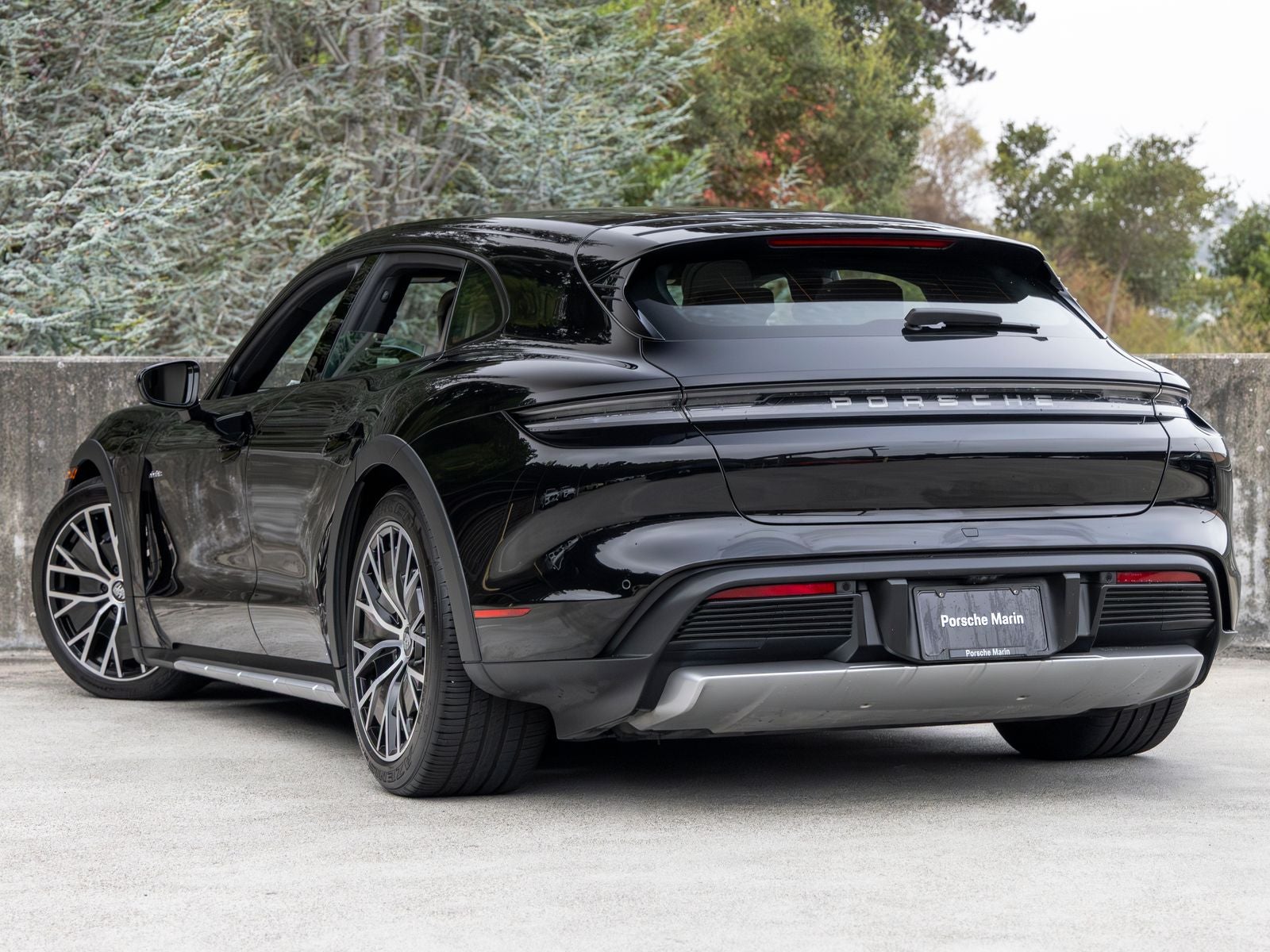 2022 Porsche Taycan Taycan 4 Cross Turismo (MY22)