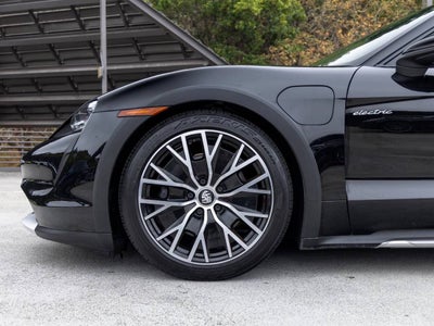 2022 Porsche Taycan Taycan 4 Cross Turismo (MY22)