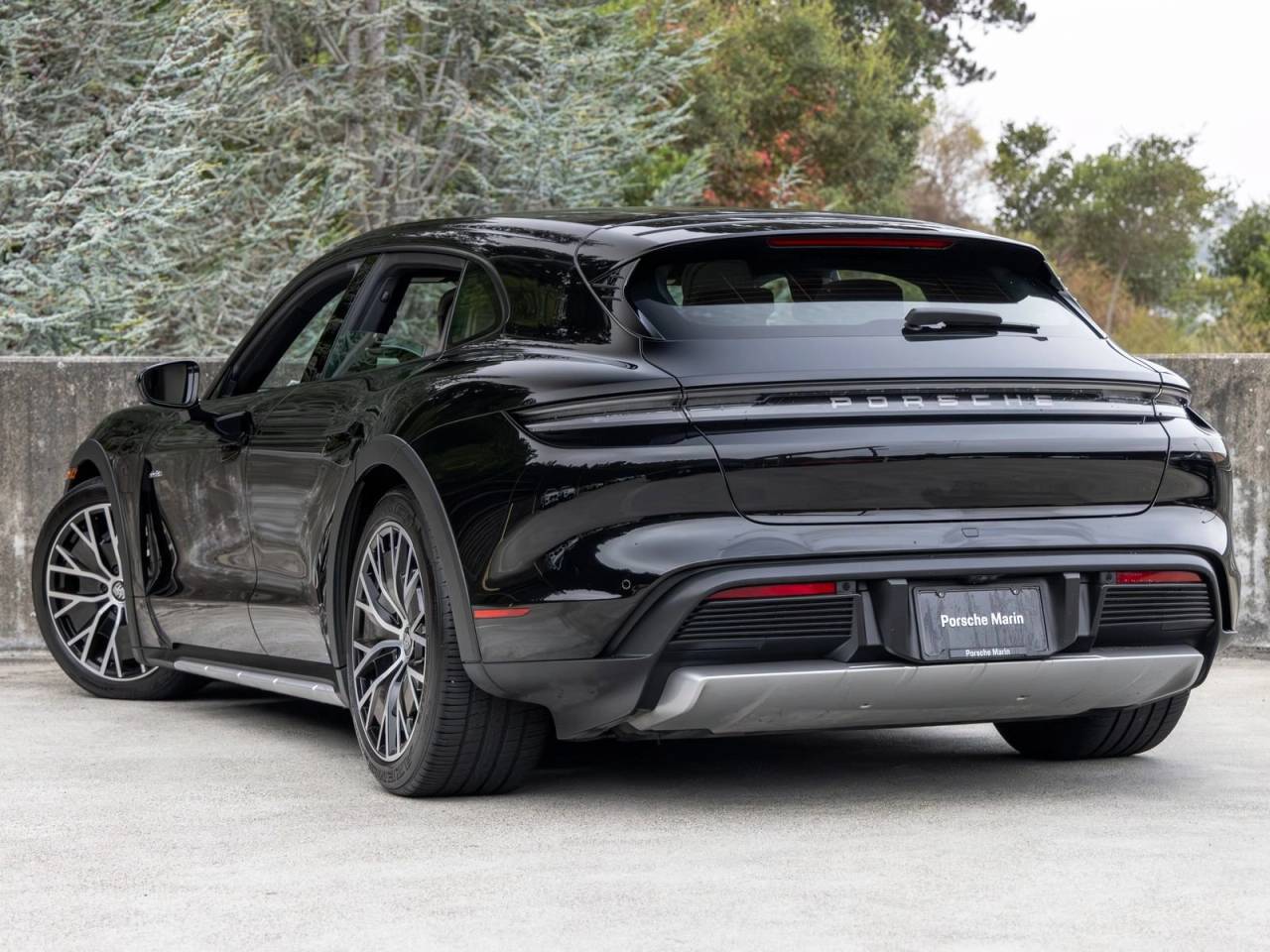 2022 Porsche Taycan Taycan 4 Cross Turismo (MY22)