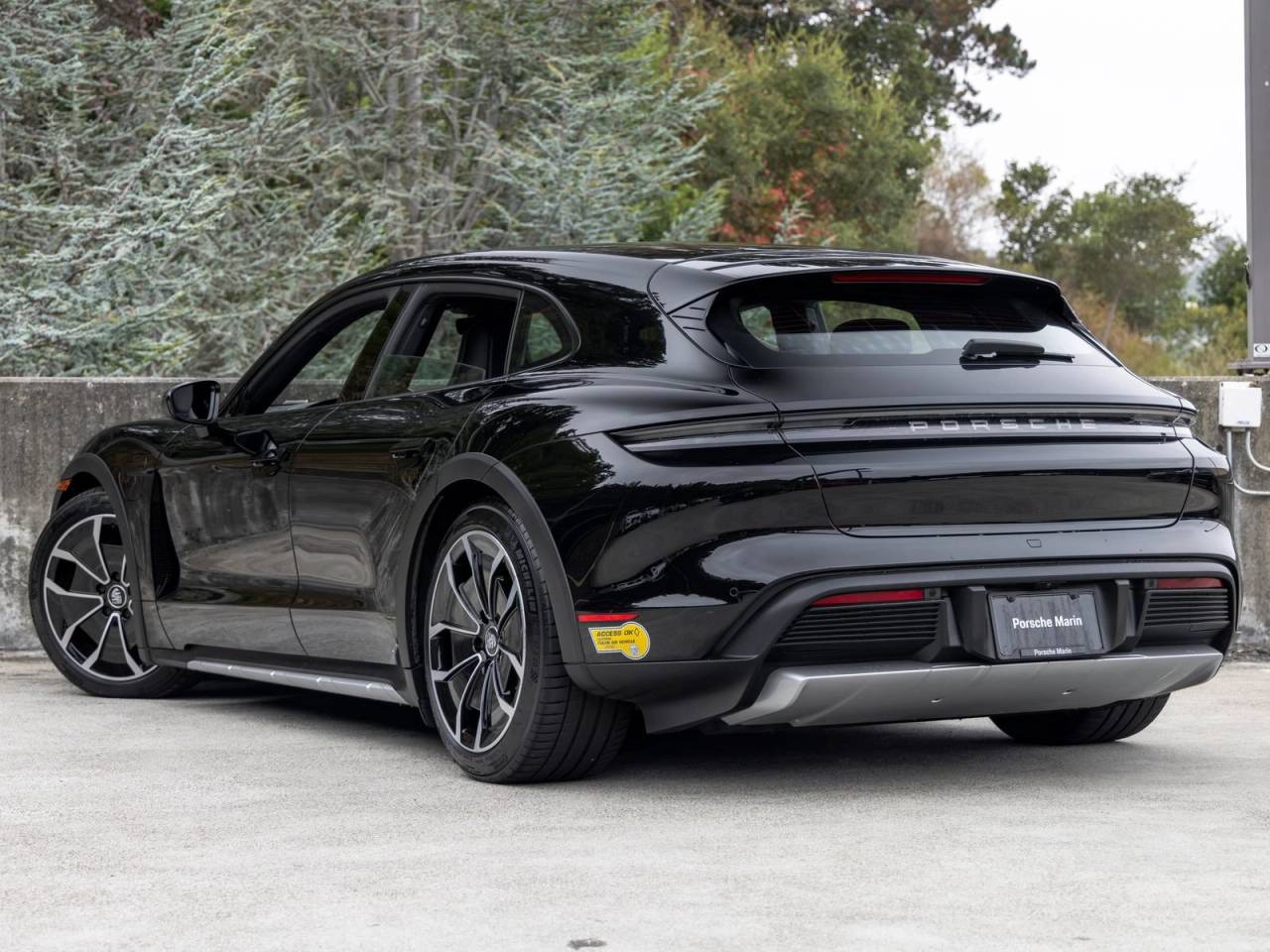 2022 Porsche Taycan Taycan 4 Cross Turismo (MY22)