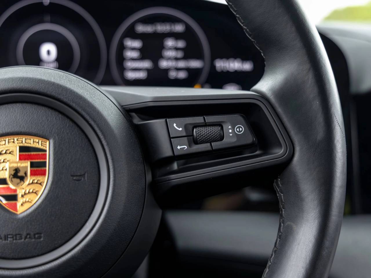 2022 Porsche Taycan Taycan 4 Cross Turismo (MY22)