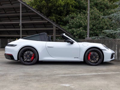 2022 Porsche 911 Targa 4 GTS