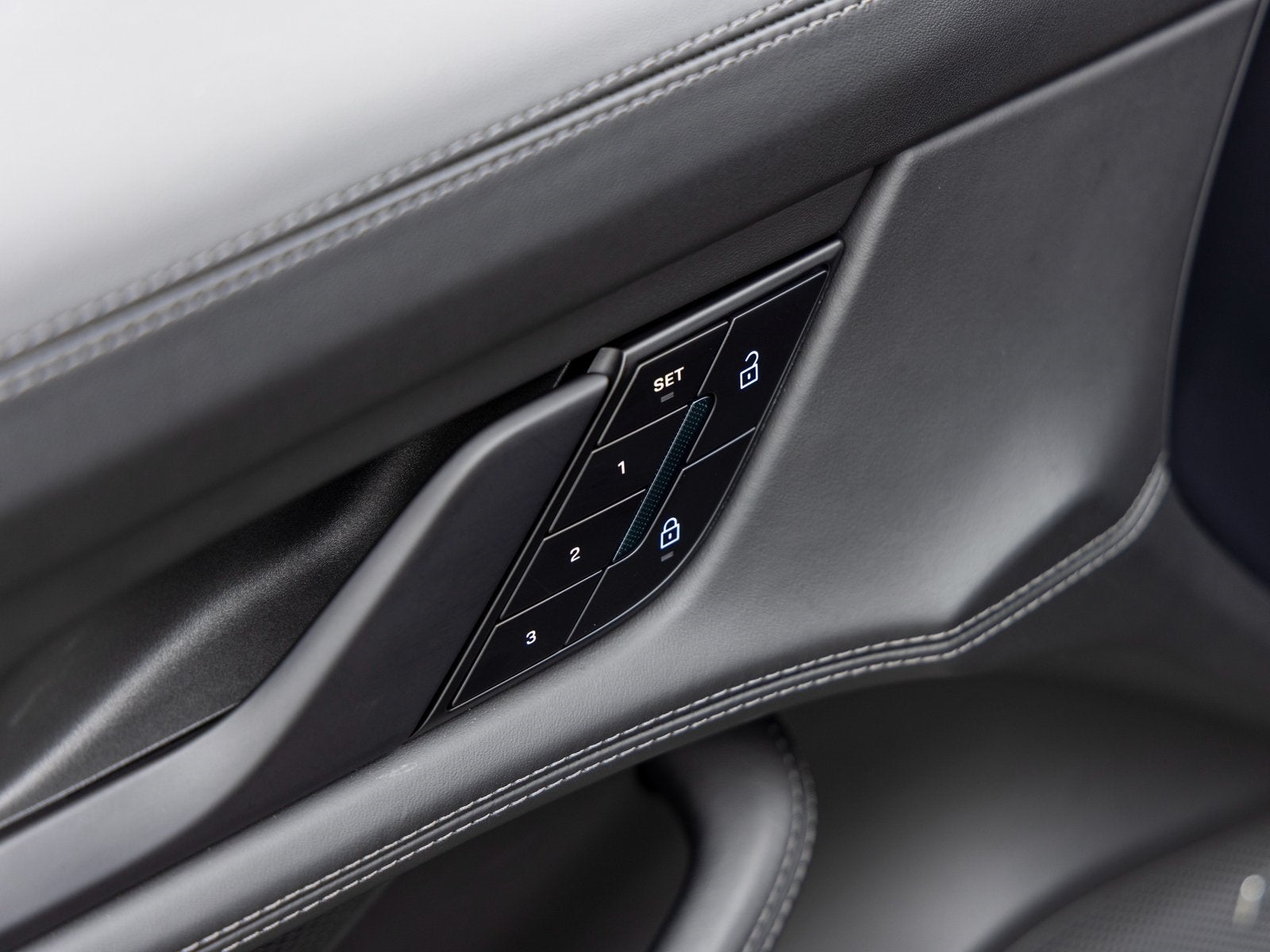 2025 Porsche Taycan Taycan 4S Cross Turismo