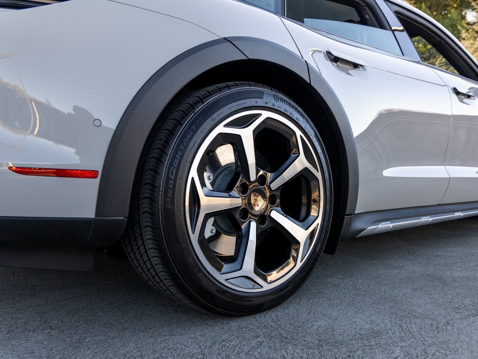 2025 Porsche Taycan Taycan 4S Cross Turismo