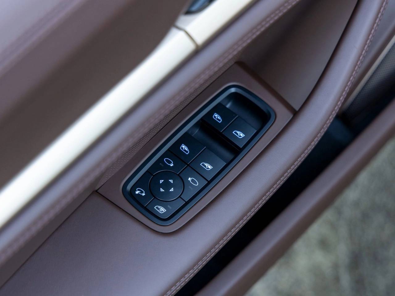 2026 Porsche Taycan Taycan Turbo Cross Turismo