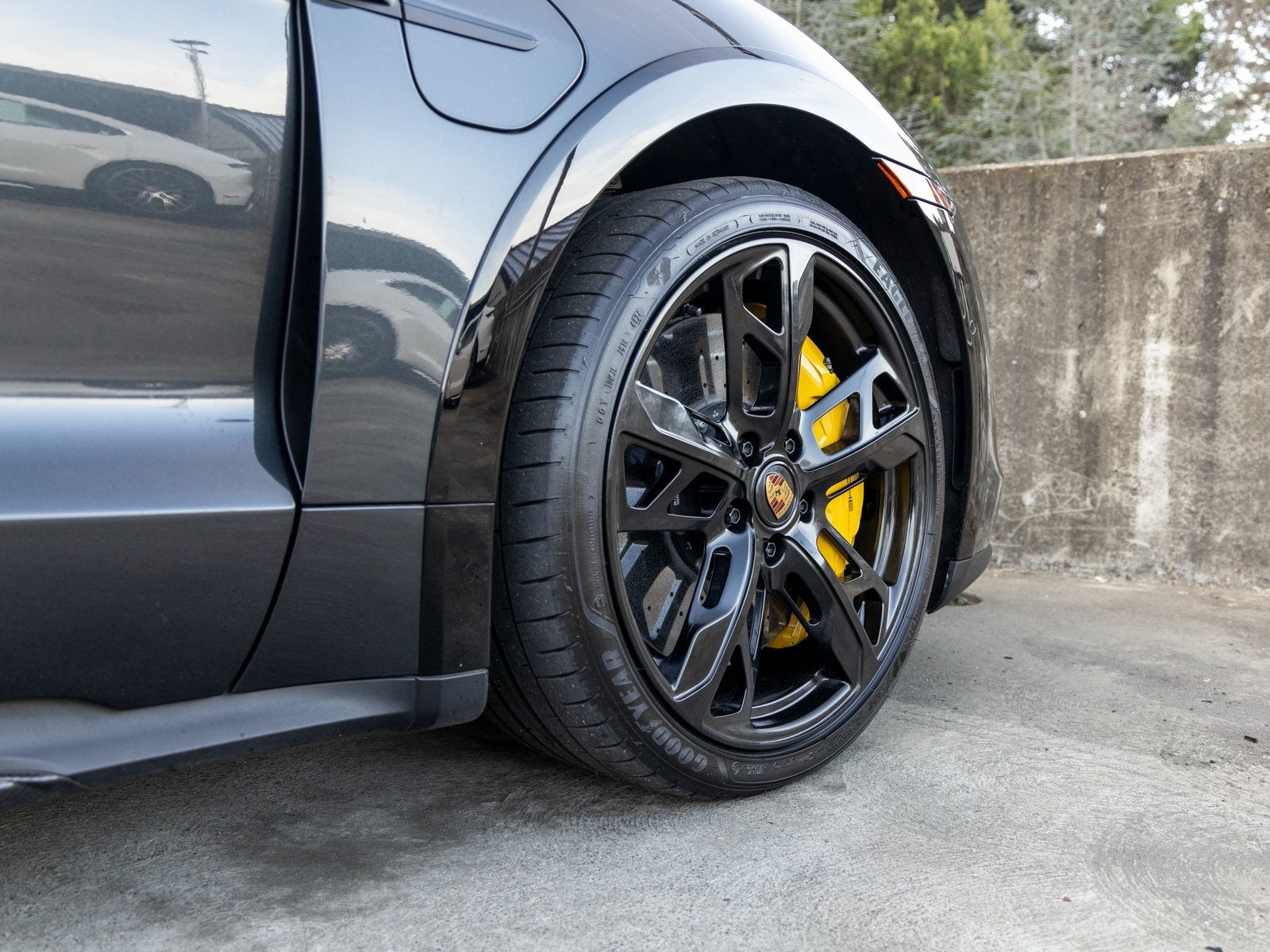 2024 Porsche Taycan Taycan Turbo S Cross Turismo (MY24)