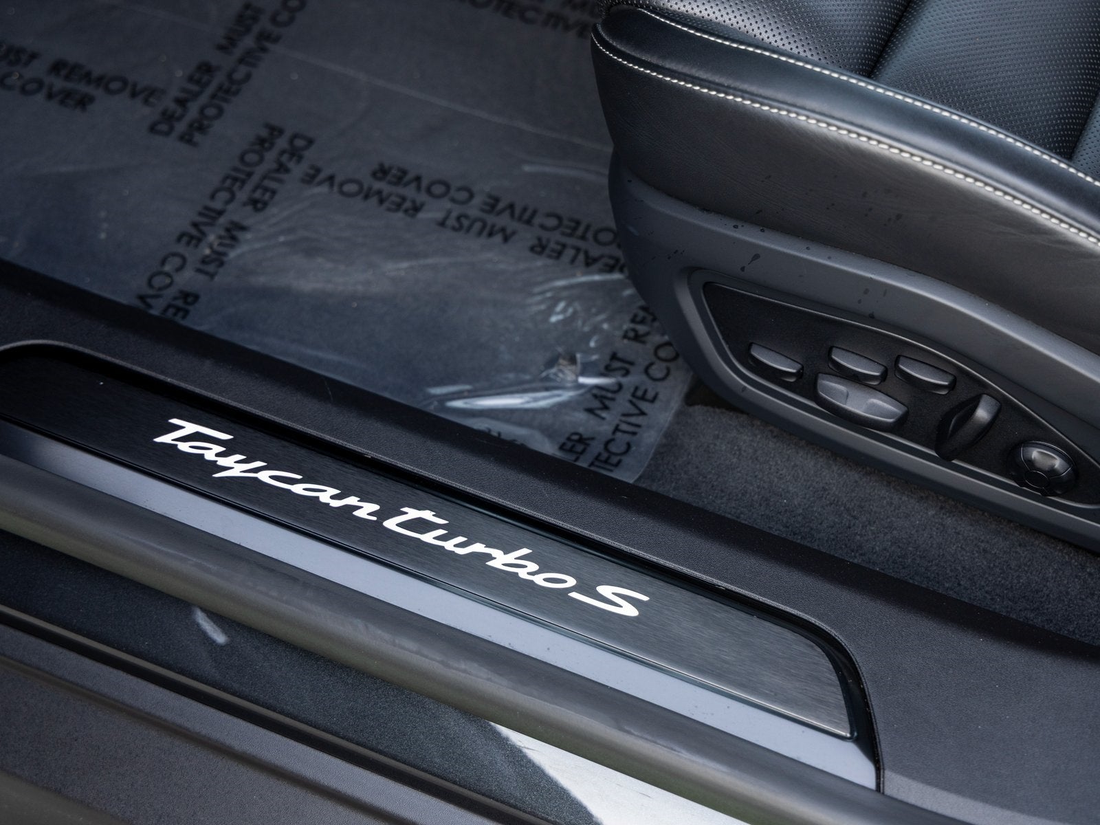 2024 Porsche Taycan Taycan Turbo S Cross Turismo (MY24)