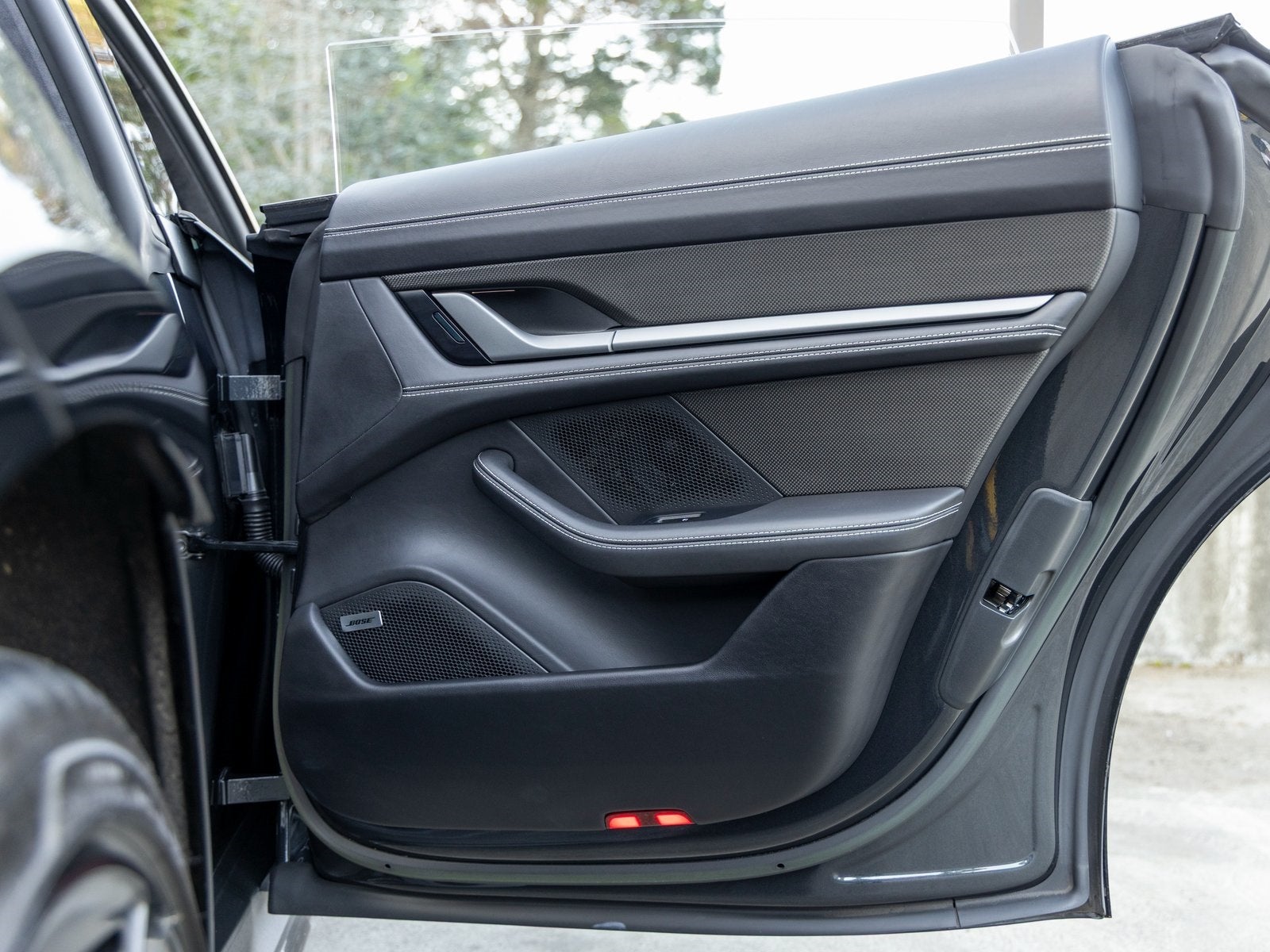 2024 Porsche Taycan Taycan Turbo S Cross Turismo (MY24)