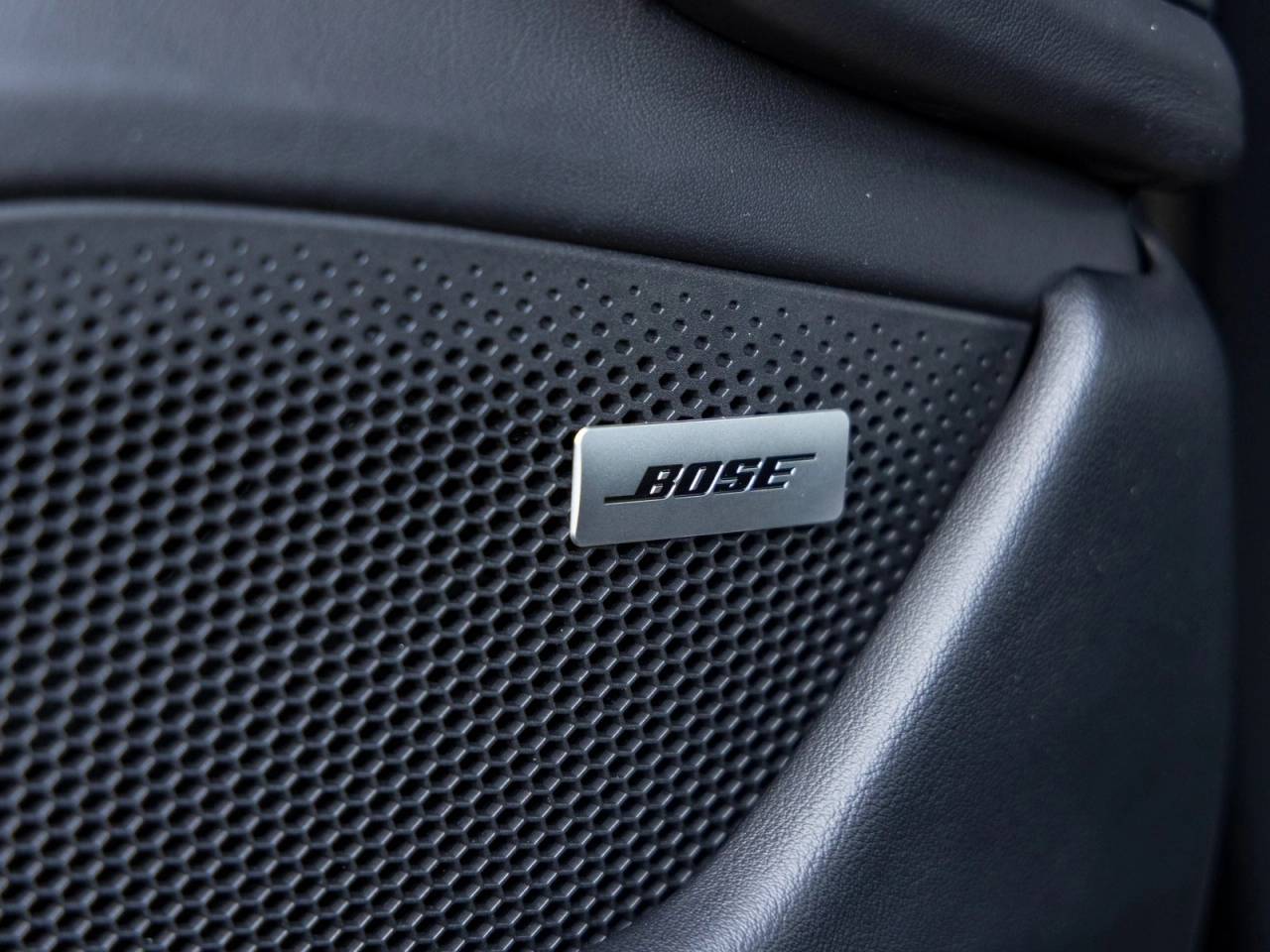 2024 Porsche Taycan Taycan Turbo S Cross Turismo (MY24)