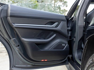 2024 Porsche Taycan Taycan Turbo S Cross Turismo (MY24)