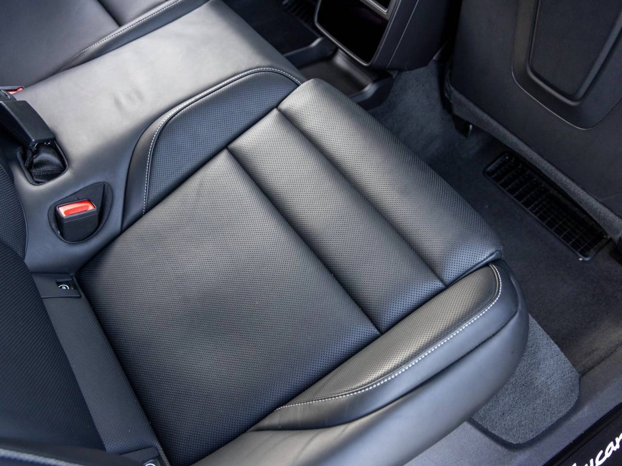 2024 Porsche Taycan Taycan Turbo S Cross Turismo (MY24)