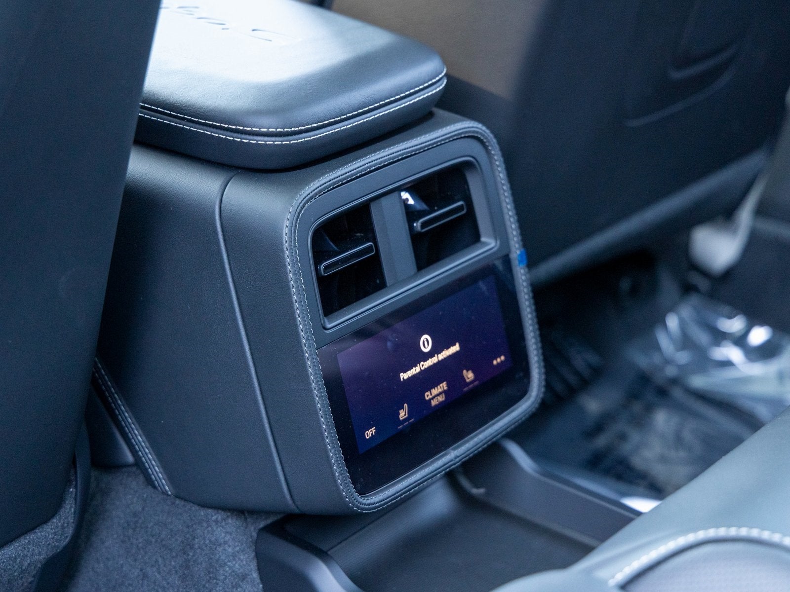 2026 Porsche Taycan Taycan Turbo S Cross Turismo